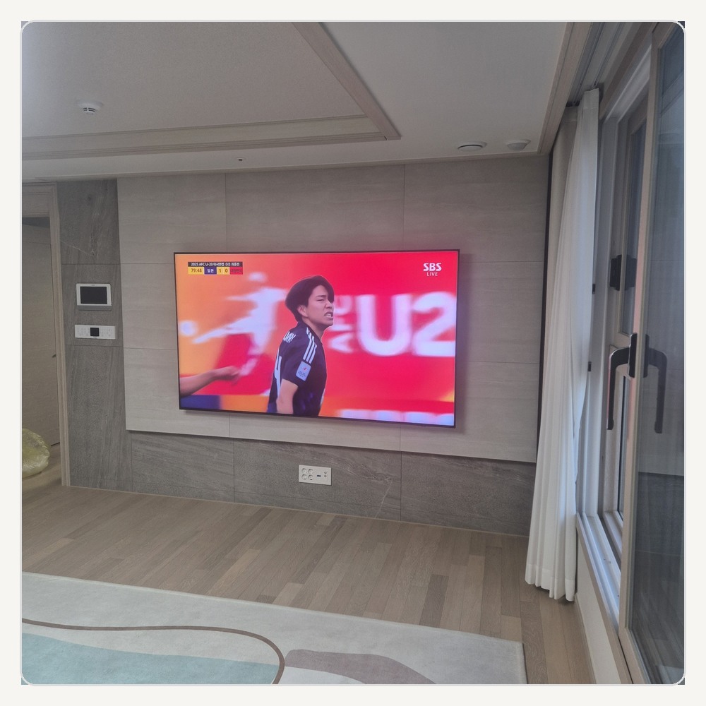 오남읍은 TV 하단과 장식장 간격을 전체 비율로 봅니다